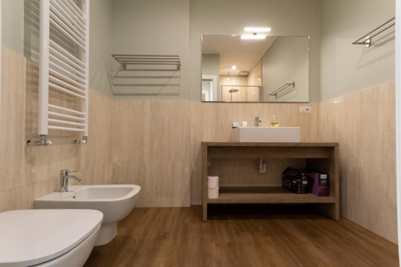 Via Torino Apartment 2 Милан Экстерьер фото